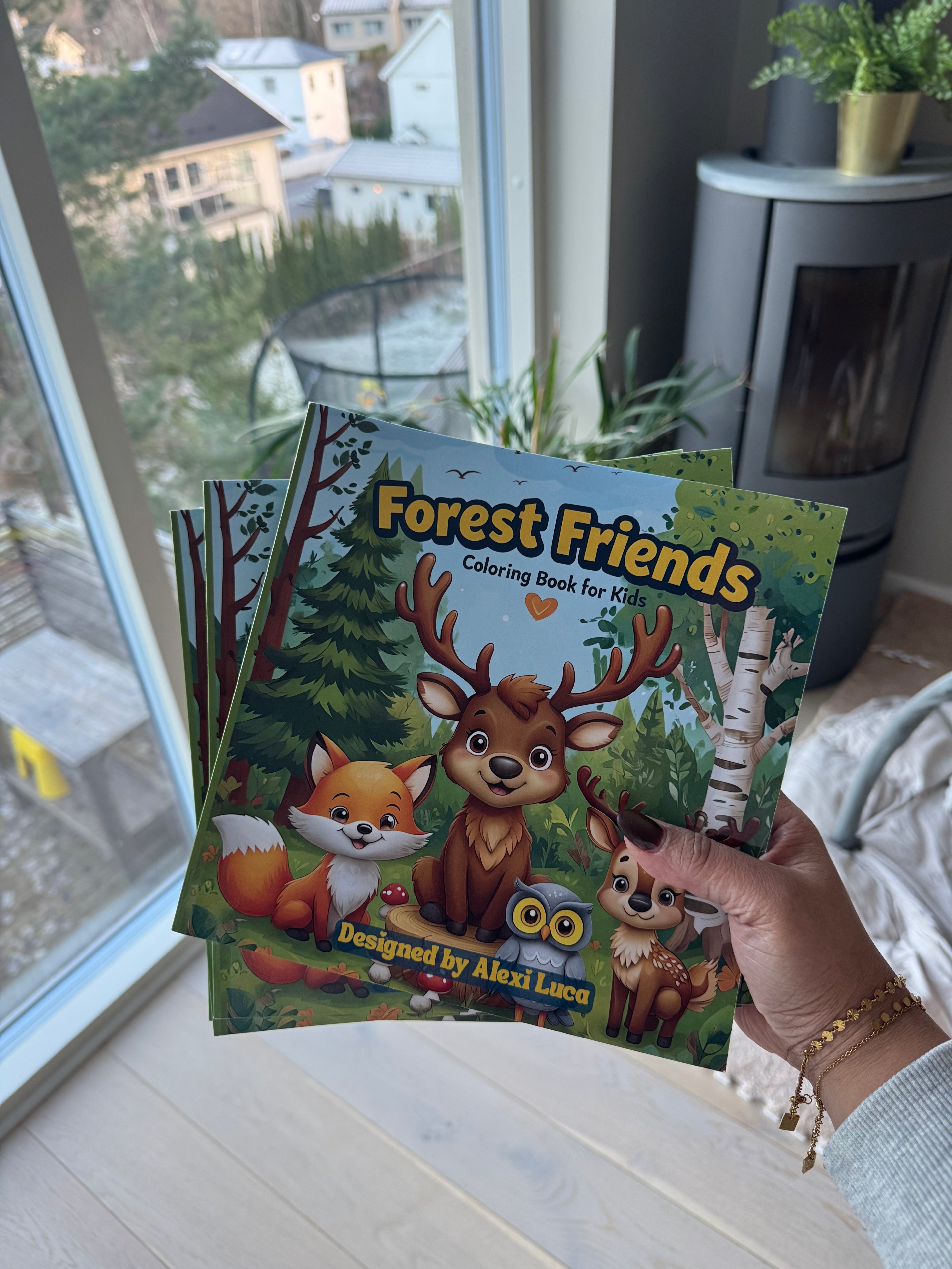 Skogens Vänner - Målarbok för Barn